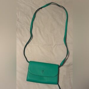 NWOT Kelly Green Vera Wang Purse